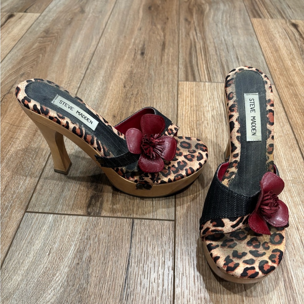 Vintage Y2K Steve Madden Wooden Chunky Platform Heels with Flower Leather Upper